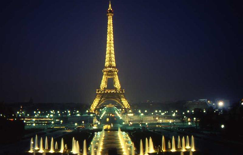21-La Tour Eiffel, dal Trocadero,18 aprile 1987.jpg